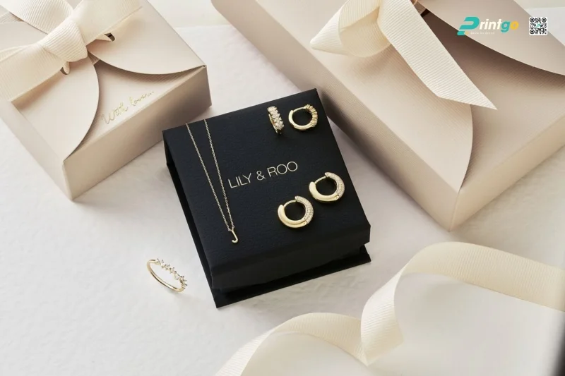 Trang sức thanh lịch làm quà 8/3 cho sếp nữ