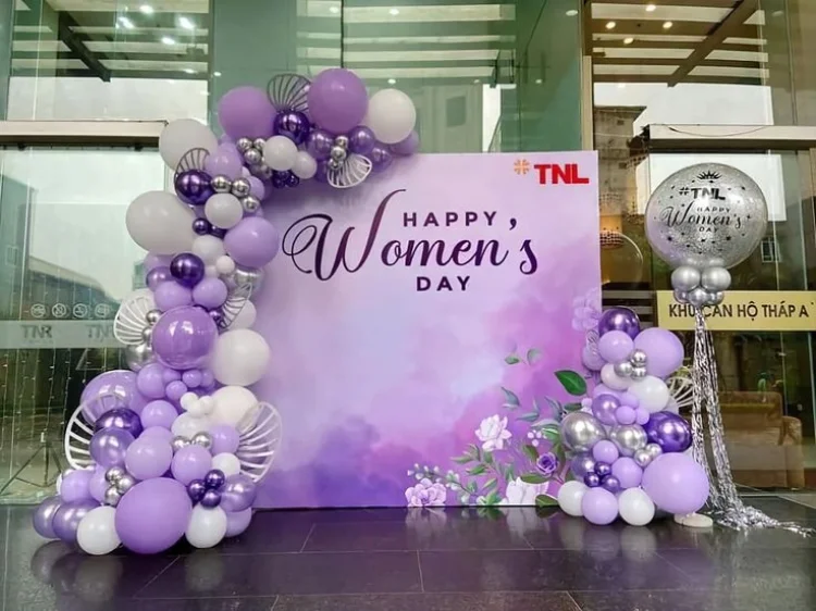 69+ mẫu backdrop 8/3 đẹp, ấn tượng, hợp xu hướng 2026