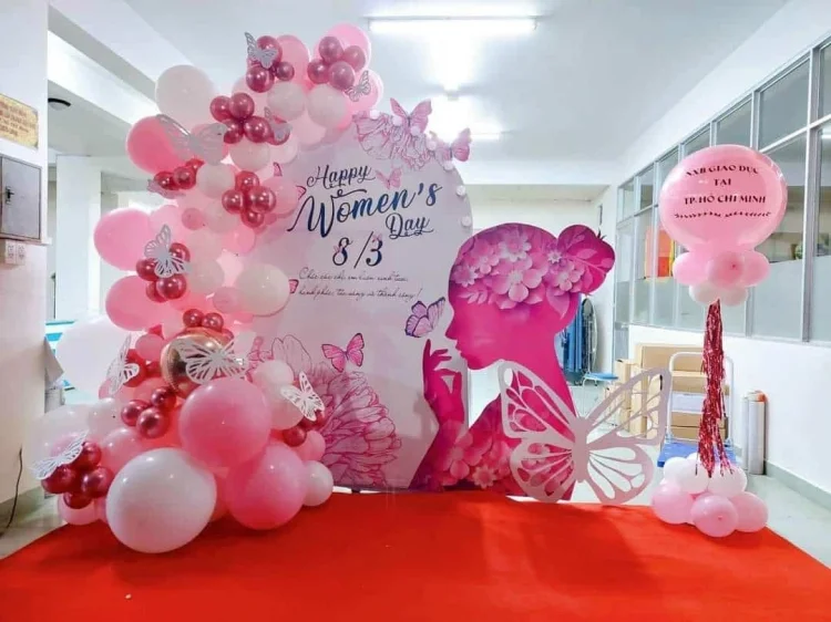 69+ mẫu backdrop 8/3 đẹp, ấn tượng, hợp xu hướng 2026