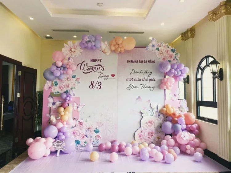 69+ mẫu backdrop 8/3 đẹp, ấn tượng, hợp xu hướng 2026