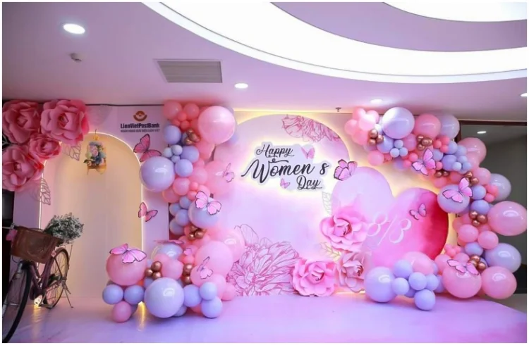 69+ mẫu backdrop 8/3 đẹp, ấn tượng, hợp xu hướng 2026