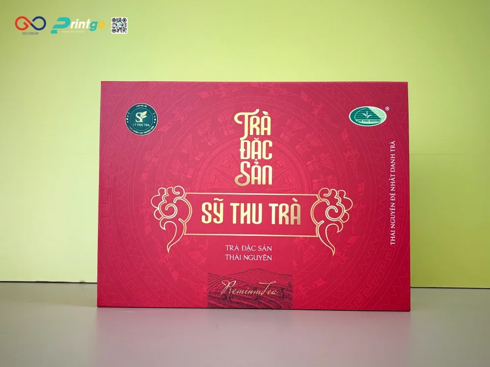 Hộp đựng trà Sỹ Thu Trà sử dụng giấy carton lạnh bồi bên ngoài là giấy couche