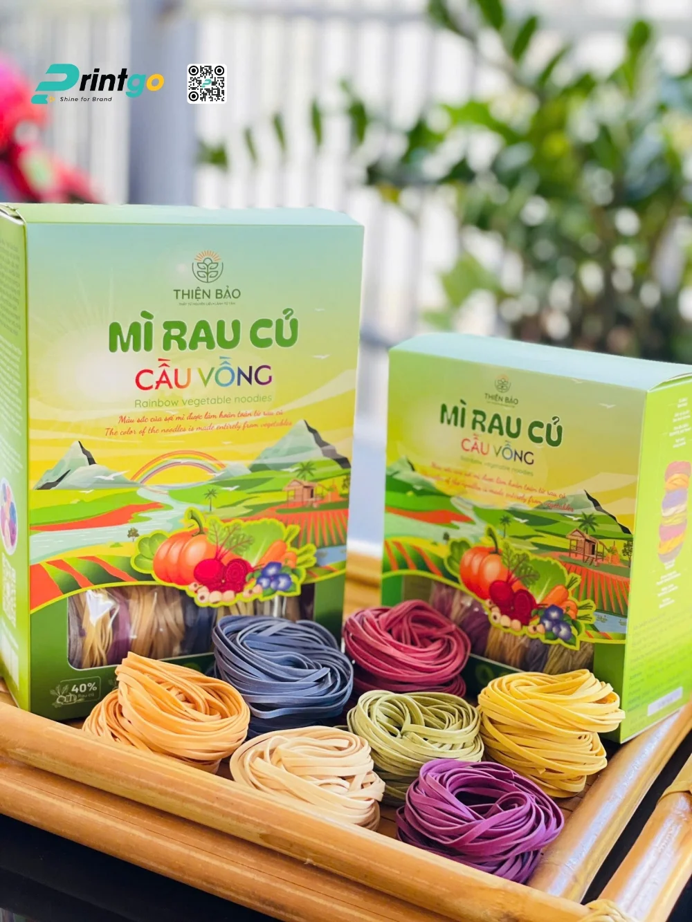 Thiết kế mì rau củ cầu vồng khi được đưa vào in ấn thực tế