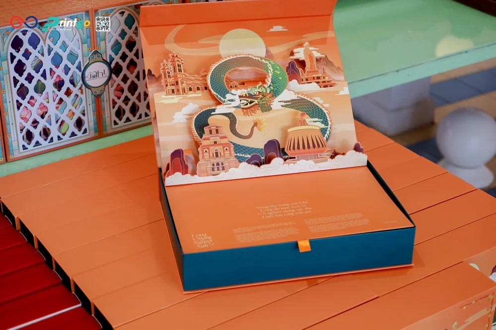 Hộp bánh trung thu Kim Như Bakery với layer 3D bằng giấy Ivory