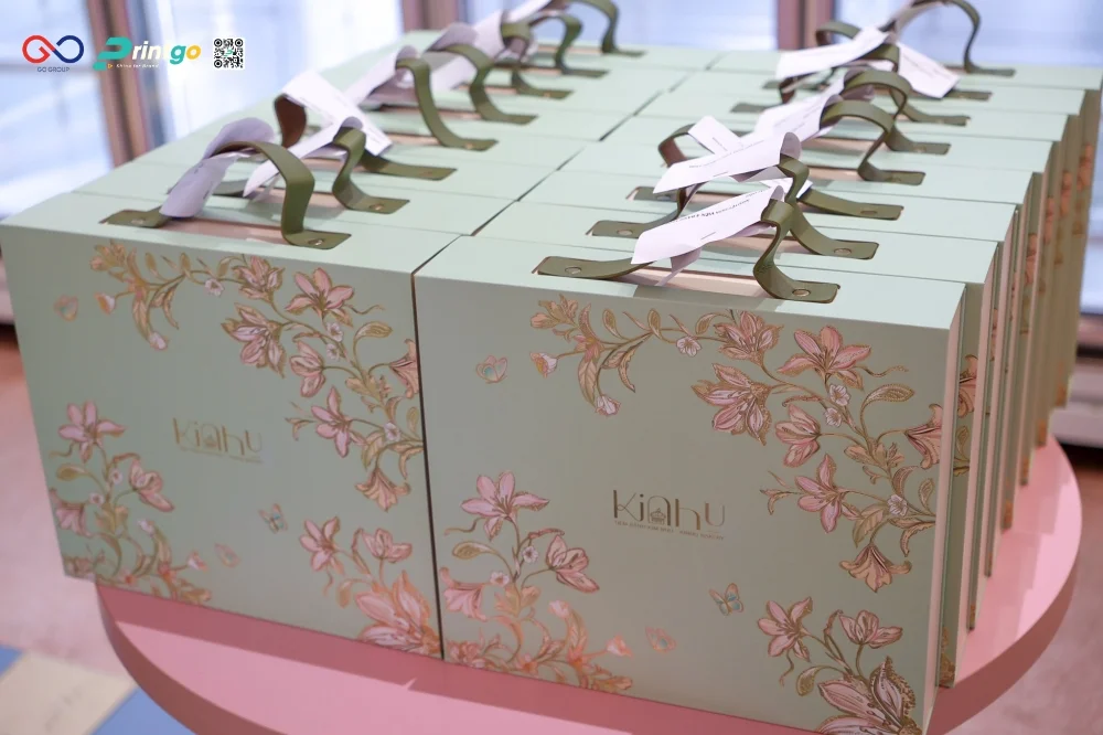 Qua da được tích hợp tạo nên sự sang trọng cho hộp bánh trung thu của Kim Như Bakery