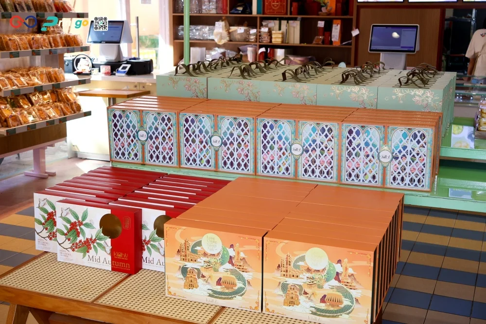 Hộp bánh trung thu của Kim Như Bakery được nhiều thương hiệu lựa chọn làm quà tặng