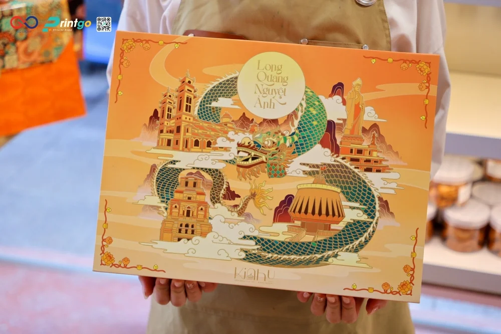 Chất liệu giấy couche giúp hình ảnh in sắc nét tạo nổi bật cho hộp bánh trung thu của Kim Như Bakery