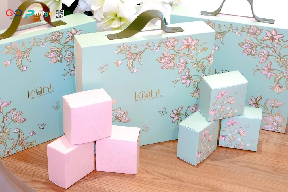 Hộp bánh trung thu Kim Như Bakery với hộp con sản xuất từ giấy Ivory