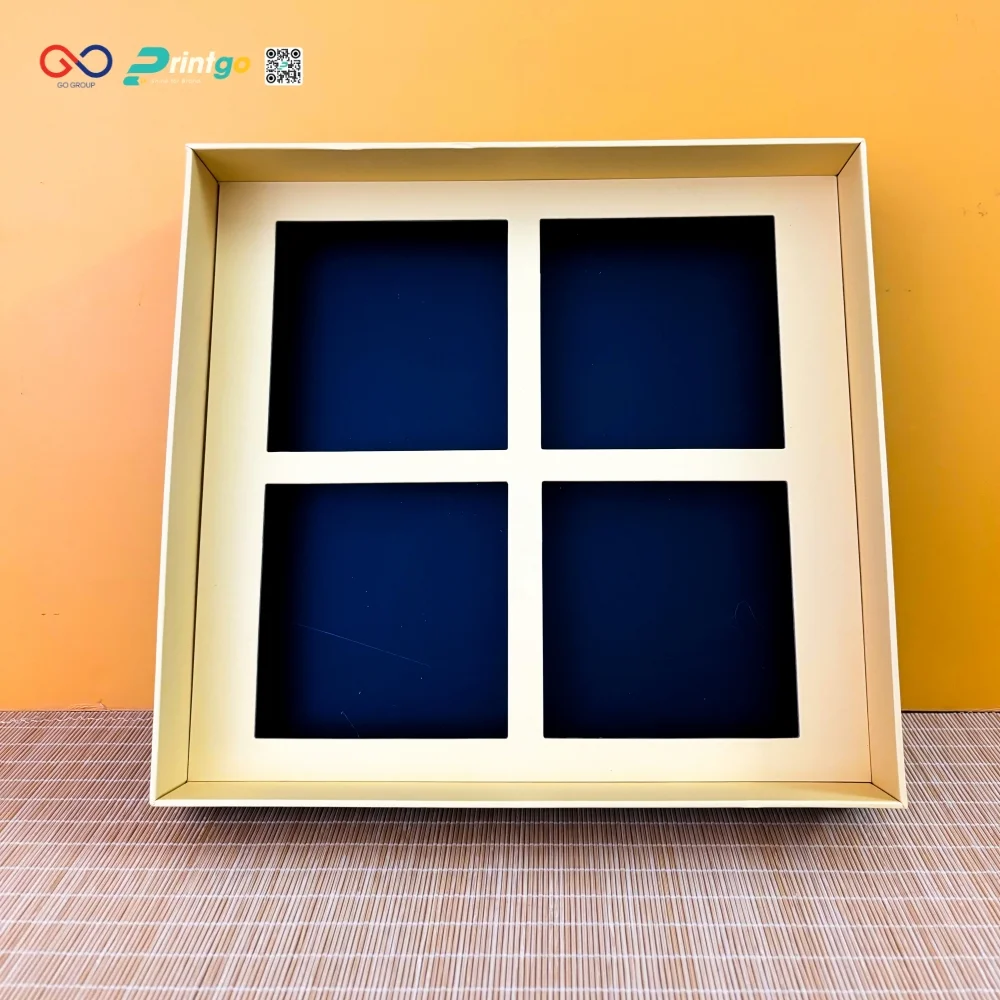Hộp bánh trung thu với khay định hình được bế chính xác kích thước hộp con