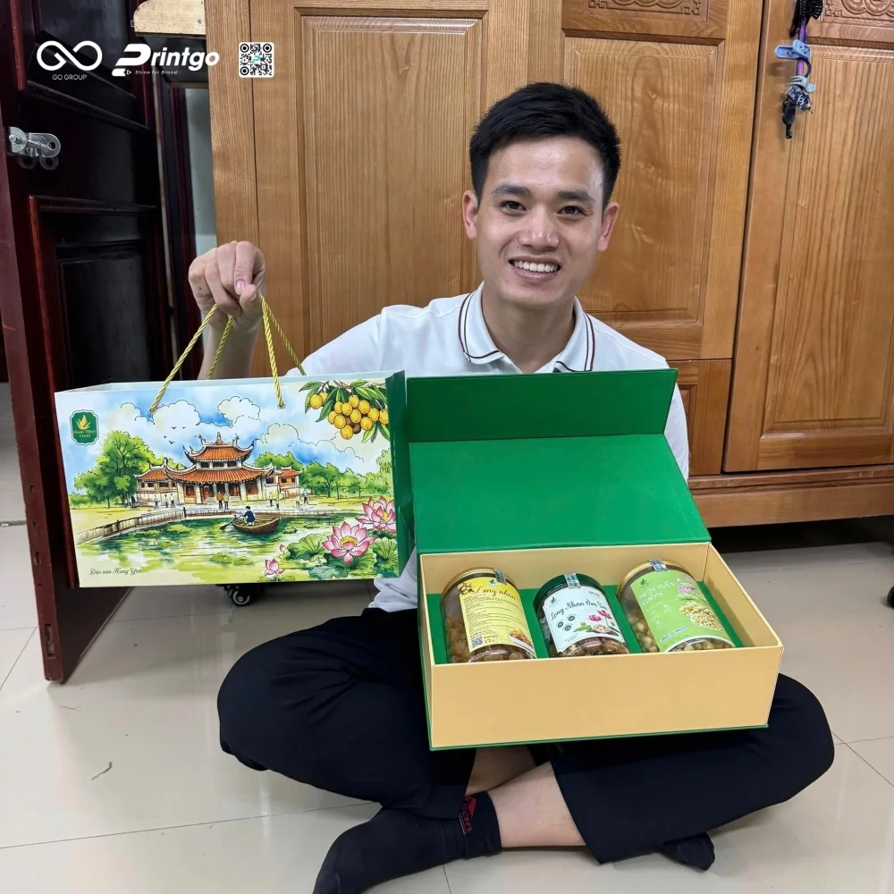 Hộp đựng đặc sản Hưng Yên Hoán Thuý Food mang lại diện mạo mới cho sản phẩm