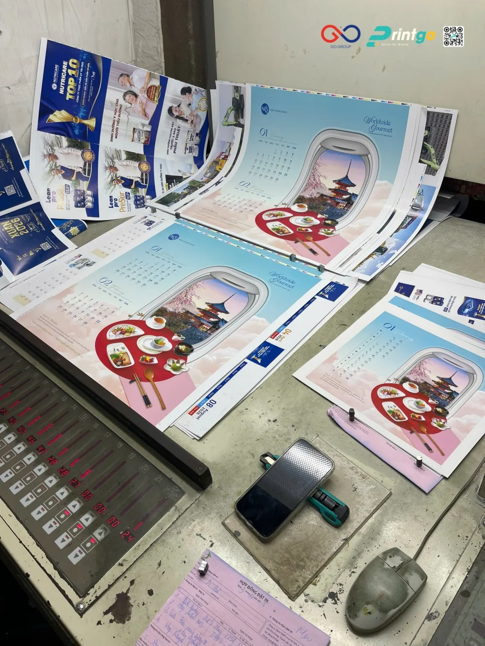 Đối tác test màu trực tiếp tại xưởng in của Printgo