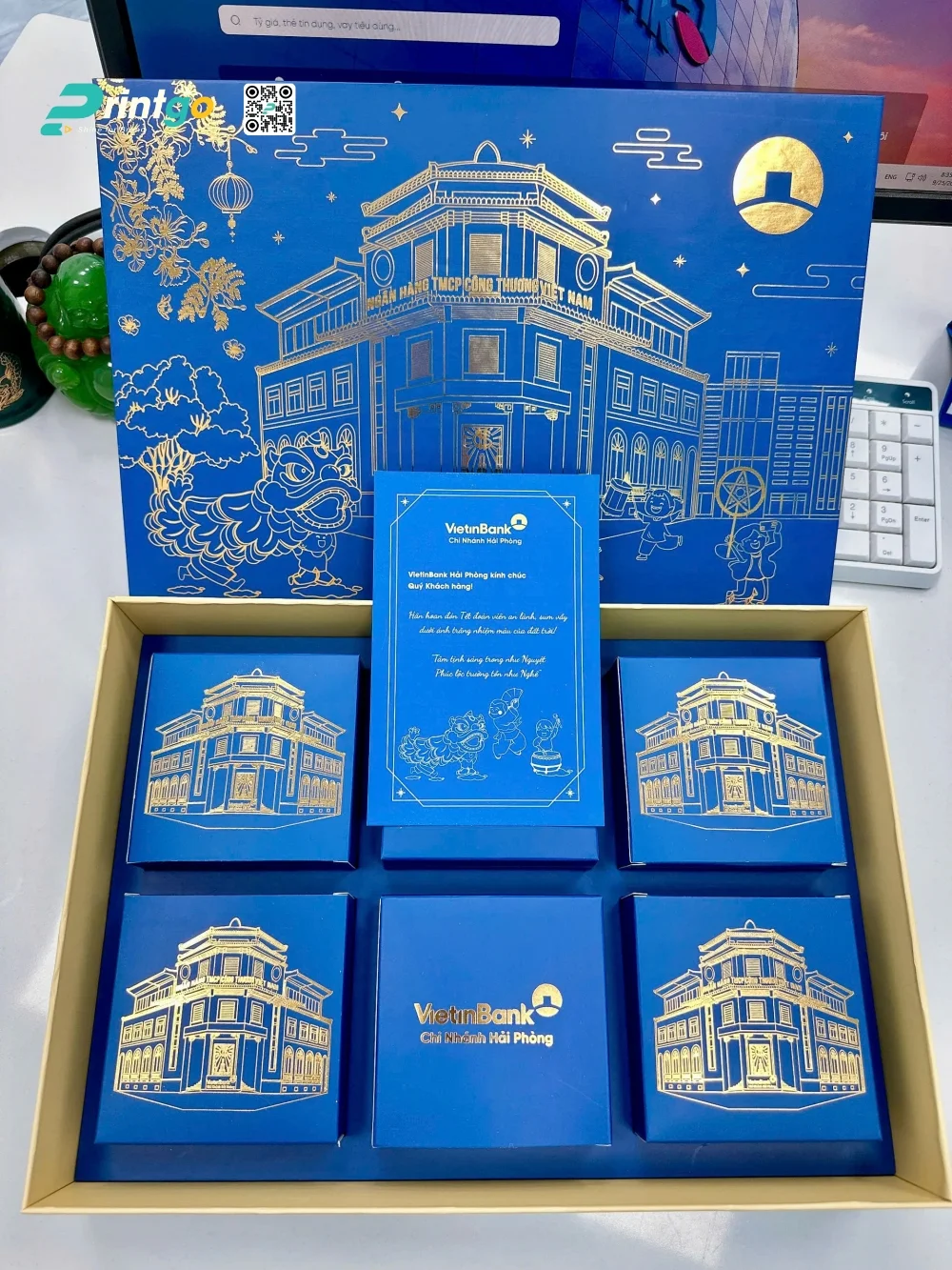Hộp đựng bánh trung thu VietinBank sử dụng quy cách hộp âm dương hở đai
