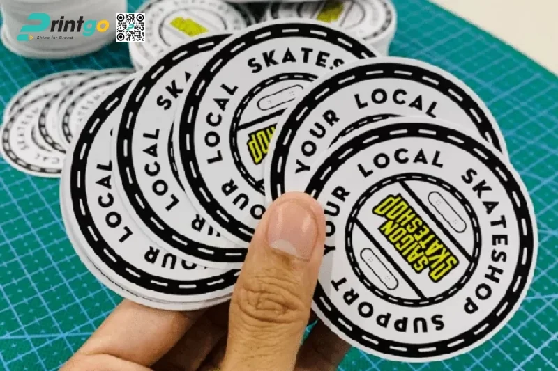 Tem decal nhựa trắng sữa cho doanh nghiệp
