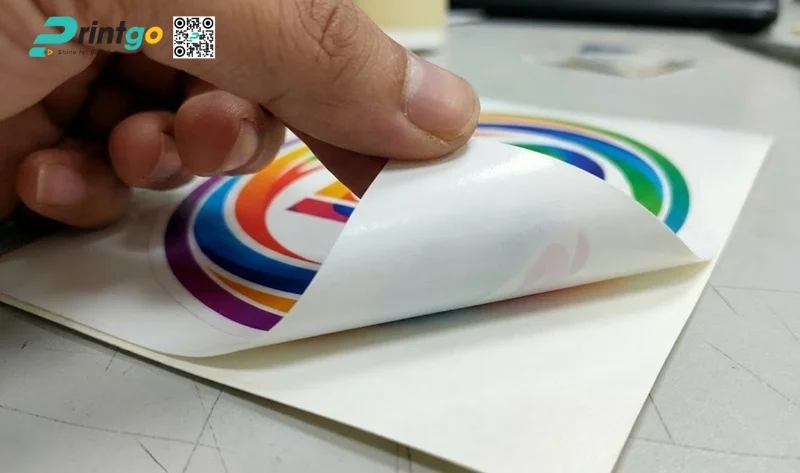 Lựa chọn đúng chất liệu in tem decal nhựa