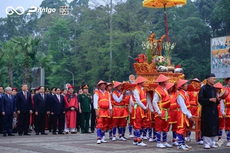 Dâng hương tưởng niệm tại Đền Hùng và các địa phương Dâng hương tưởng niệm tại Đền Hùng và các địa phương