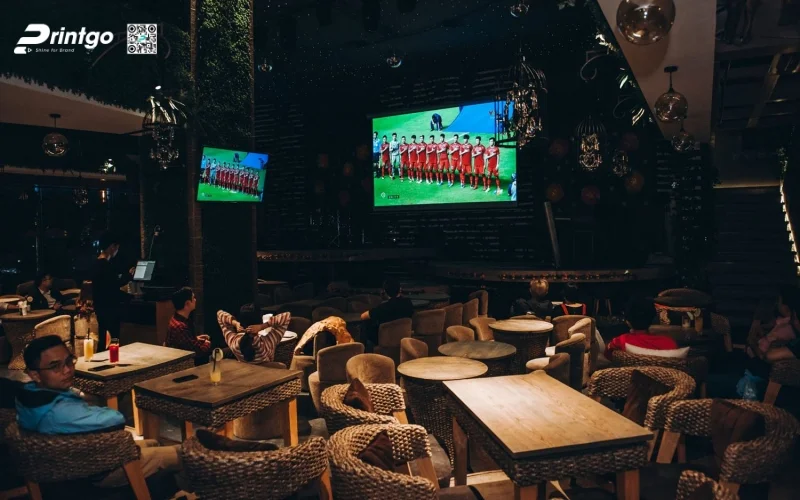 Chuẩn bị không gian xem World Cup 2026 tại quán cafe