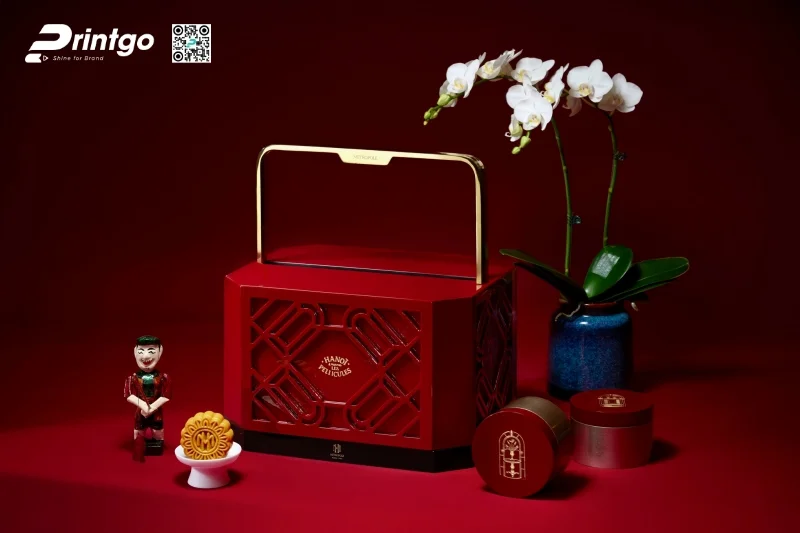 Hộp bánh trung thu sơn mài đầu tư tỉ mỉ