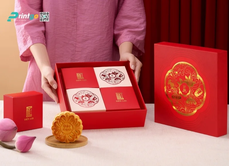 Hộp trung thu Tiến Lợi nổi bật với gia công ép kim sang trọng