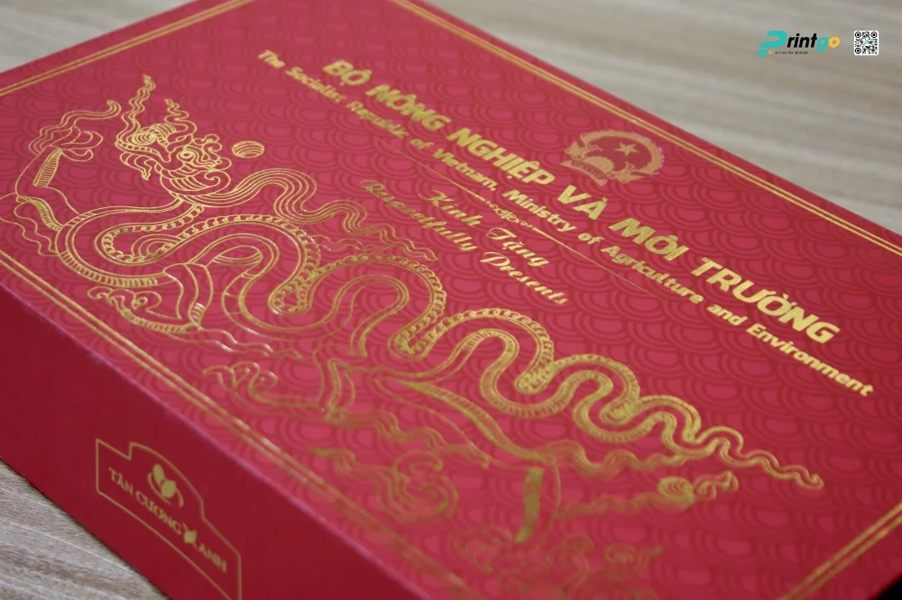 Họa tiết Rồng vàng truyền thống và Quốc huy – Khẳng định chủ quyền và quốc thể