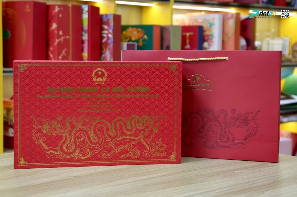 Bộ sản phẩm hộp đựng trà Tân Cương Xanh - là món quà cao cấp