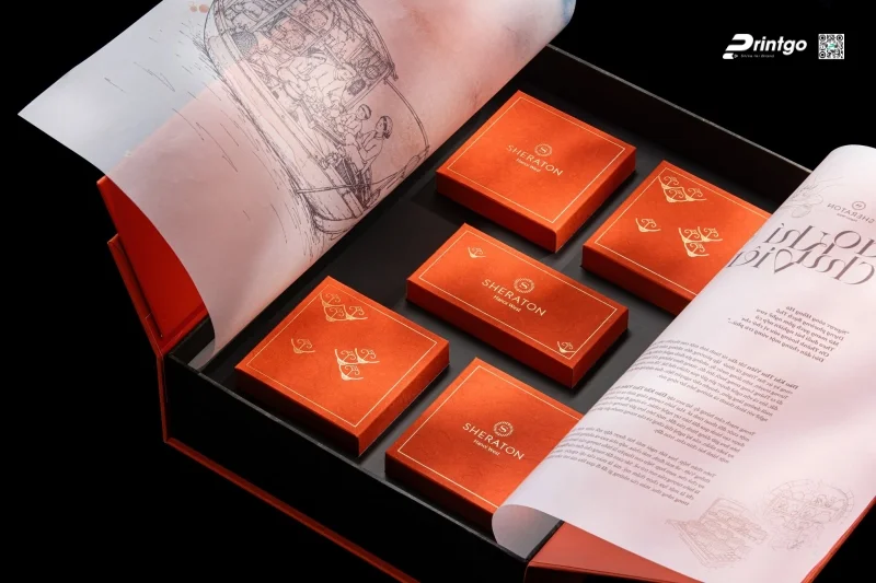 Hộp quà Signature và Reserve: quy cách hộp cánh bướm nắp lệch tạo trải nghiệm mở trang trọng