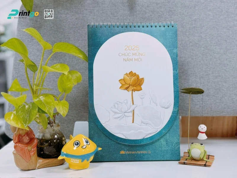 Mẫu lịch để bàn ngành hàng không