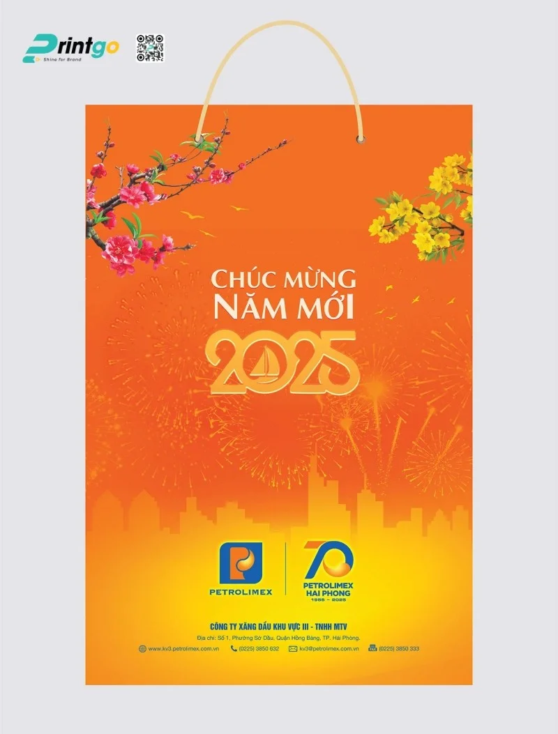 Mẫu lịch treo tường ngành dầu khí