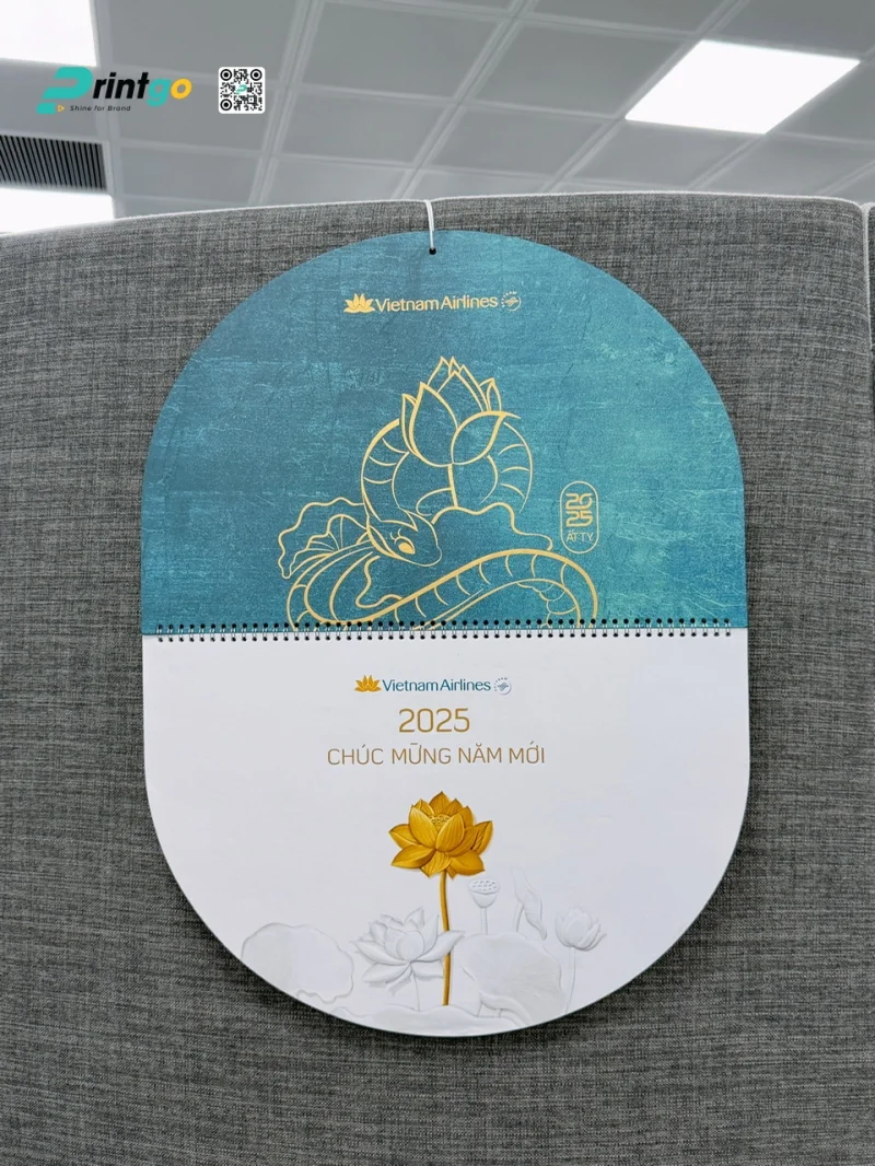 Mẫu lịch treo tường ngành hàng không