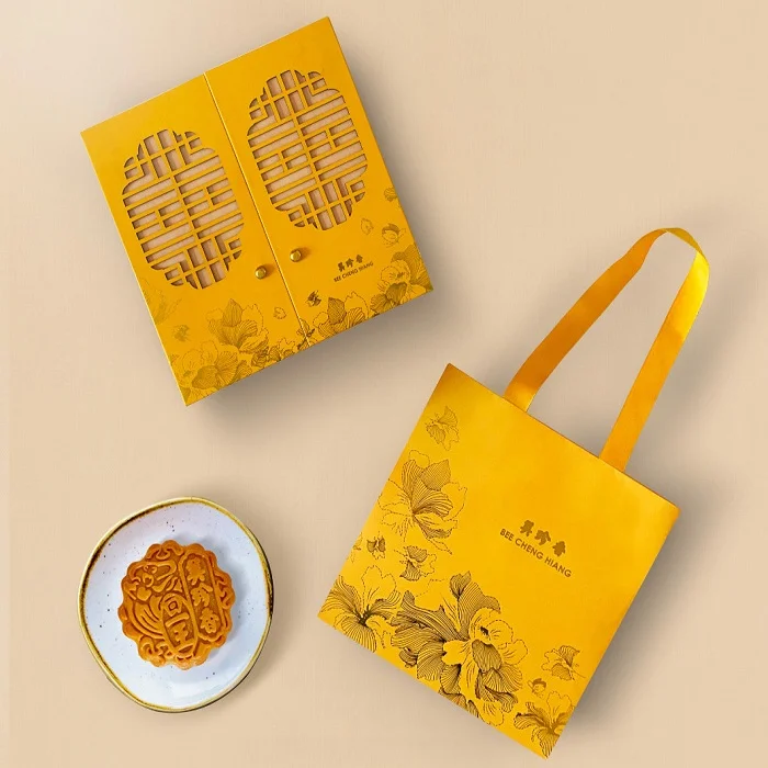 In hộp bánh trung thu cánh bướm màu vàng