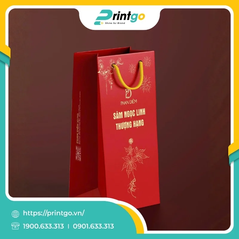 In túi giấy đựng rượu Sâm Ngọc Linh