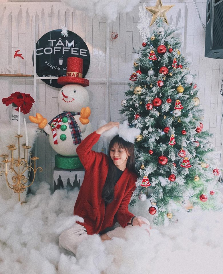 Bật mí những ý tưởng thiết kế độc đáo cho quán cafe vào dịp Noel 2019 này Bật mí những ý tưởng thiết kế độc đáo cho quán cafe vào dịp Noel 2019 này