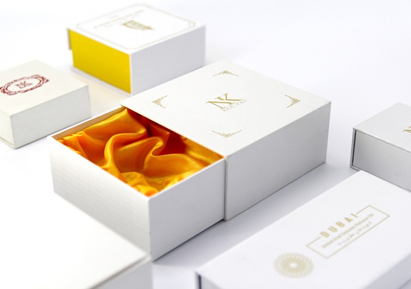 Tổng hợp mẫu in hộp cứng cực sang chảnh