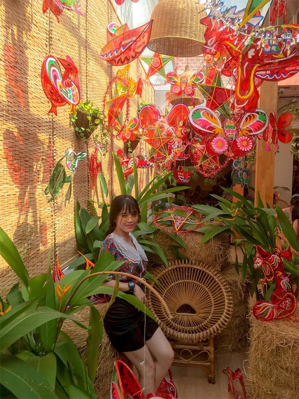 Hướng dẫn cách trang trí đèn Trung thu đẹp và bắt mắt phù hợp từng địa điểm Hướng dẫn cách trang trí đèn Trung thu đẹp và bắt mắt phù hợp từng địa điểm