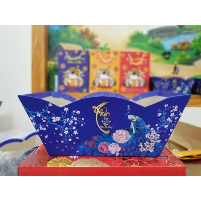 Tổng hợp những mẫu khay thuyền đựng quà tết sang trọng và đẹp mắt 2025 