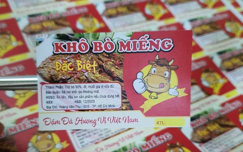 Mẫu tem nhãn bò khô thiết kế tối giản Mẫu tem nhãn bò khô thiết kế tối giản