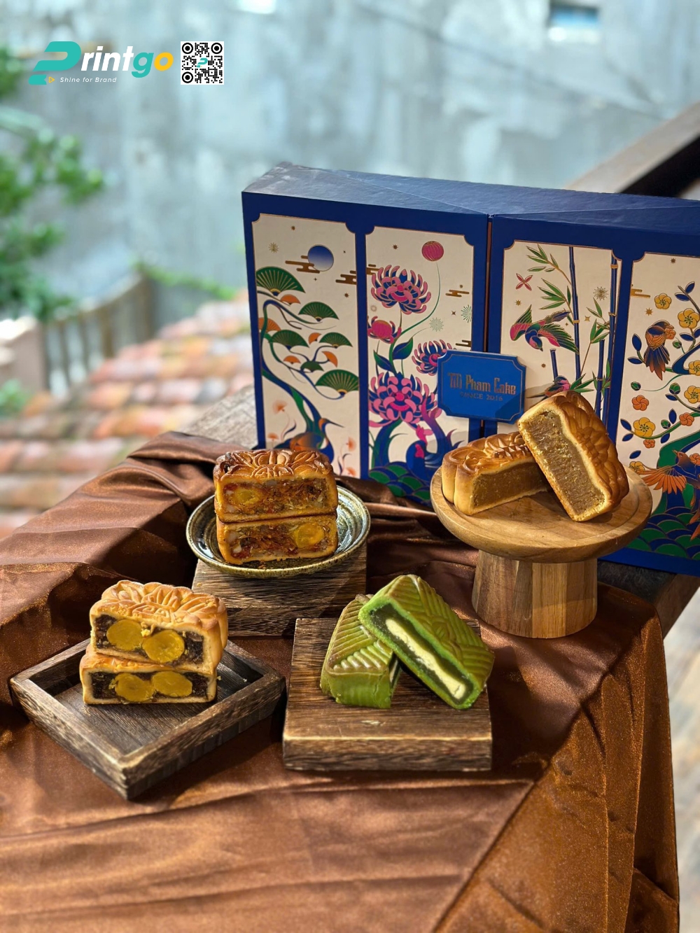 Hộp bánh trung thu Titi Pham Cake Bách Kỳ thưởng nguyệt Hộp bánh trung thu Titi Pham Cake Bách Kỳ thưởng nguyệt