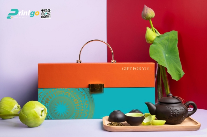 Trẻ trung nổi bật với các phụ kiện quai xách kim loại cùng khoá Trẻ trung nổi bật với các phụ kiện quai xách kim loại cùng khoá