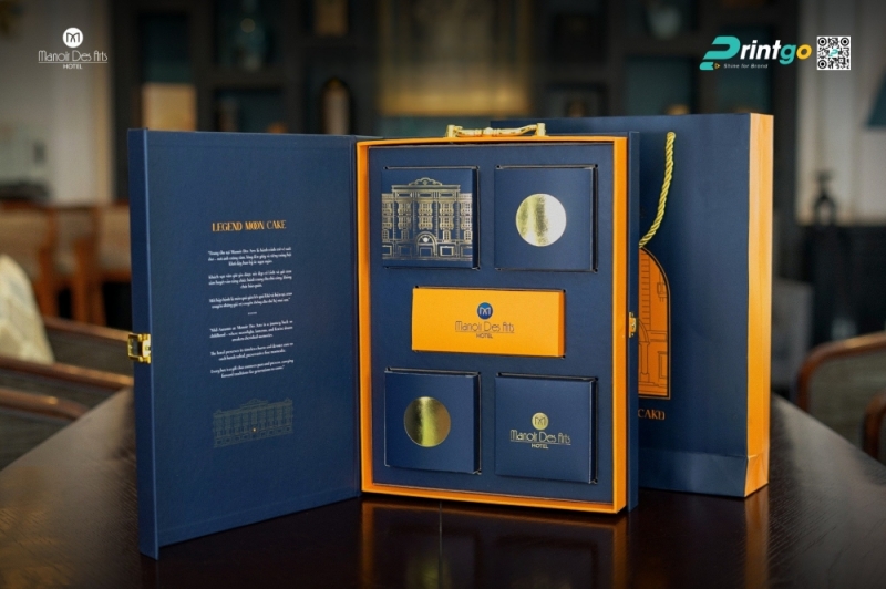 Hộp quà khách sạn sang trọng với quai xách kim loại Hộp quà khách sạn sang trọng với quai xách kim loại