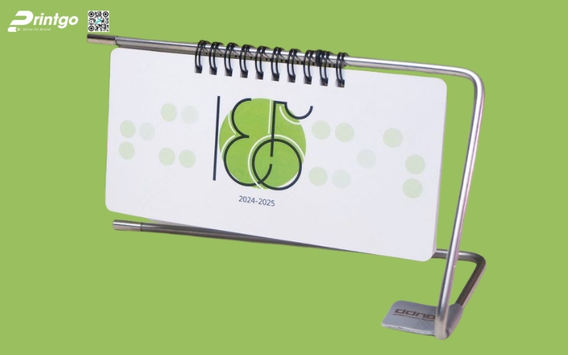 Mẫu lịch để bàn độc đáo khung kim loại Mẫu lịch để bàn độc đáo khung kim loại