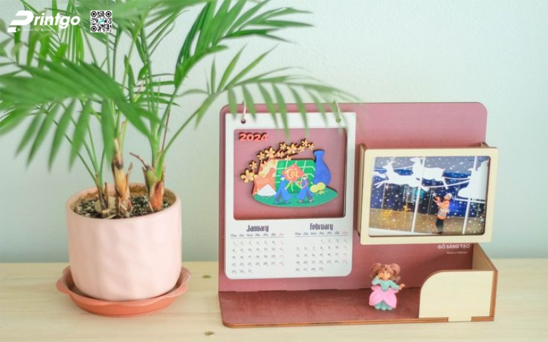 Mẫu lịch để bàn độc đáo bằng gỗ Mẫu lịch để bàn độc đáo bằng gỗ