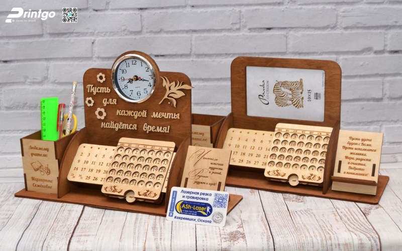Mẫu lịch để bàn độc đáo bằng gỗ Mẫu lịch để bàn độc đáo bằng gỗ