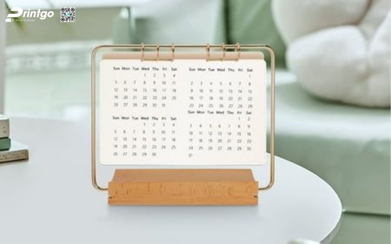 Mẫu lịch để bàn độc đáo khung kim loại Mẫu lịch để bàn độc đáo khung kim loại