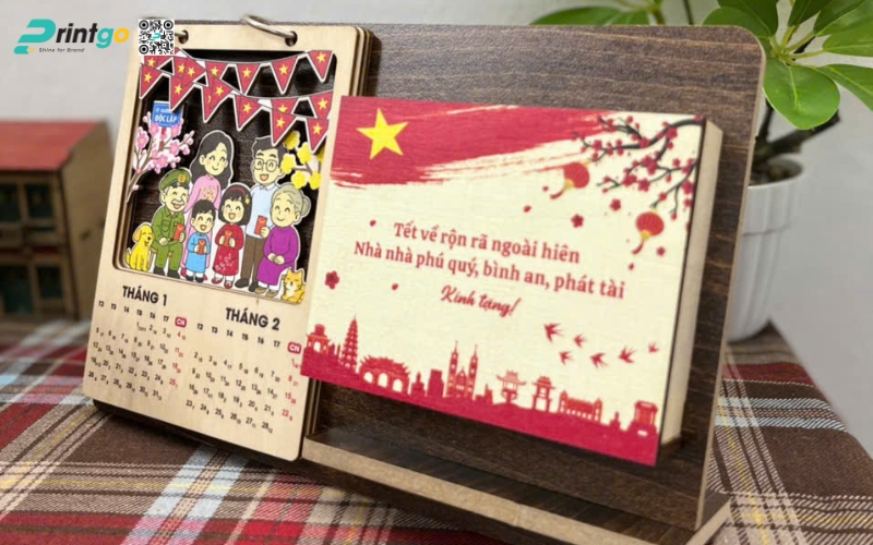 Mẫu lịch để bàn độc đáo bằng gỗ Mẫu lịch để bàn độc đáo bằng gỗ
