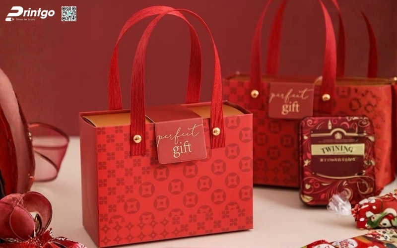 Mẫu hộp quà tết có quai xách bằng vải Mẫu hộp quà tết có quai xách bằng vải