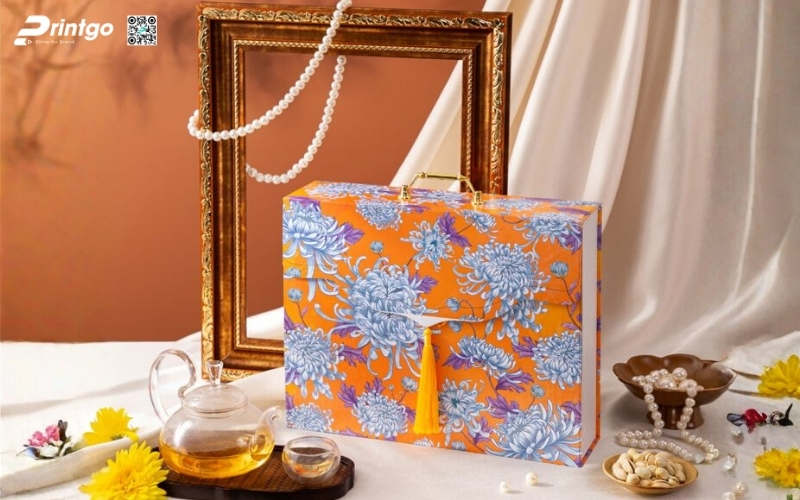 Mẫu hộp quà tết quai xách bằng kim loại Mẫu hộp quà tết quai xách bằng kim loại