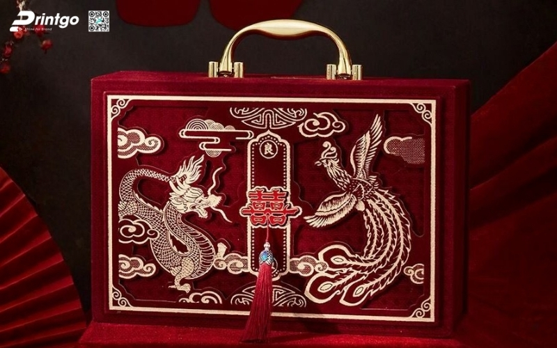 Mẫu hộp quà tết bọc nhung có quai xách Mẫu hộp quà tết bọc nhung có quai xách