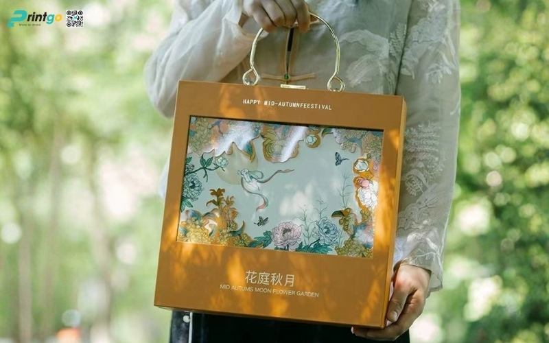 Khám phá những mẫu hộp quà tết quai xách bằng kim loại Khám phá những mẫu hộp quà tết quai xách bằng kim loại