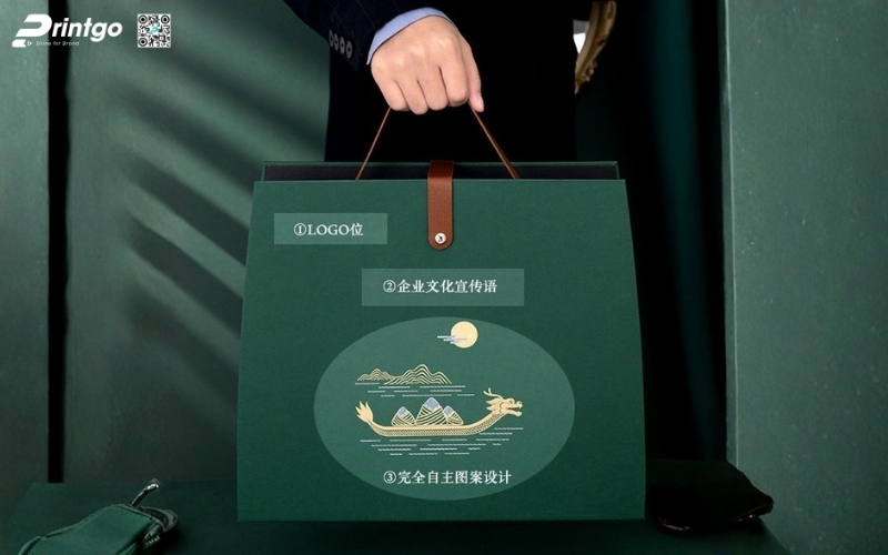Khám phá những mẫu hộp quà tết có quai xách bằng da Khám phá những mẫu hộp quà tết có quai xách bằng da