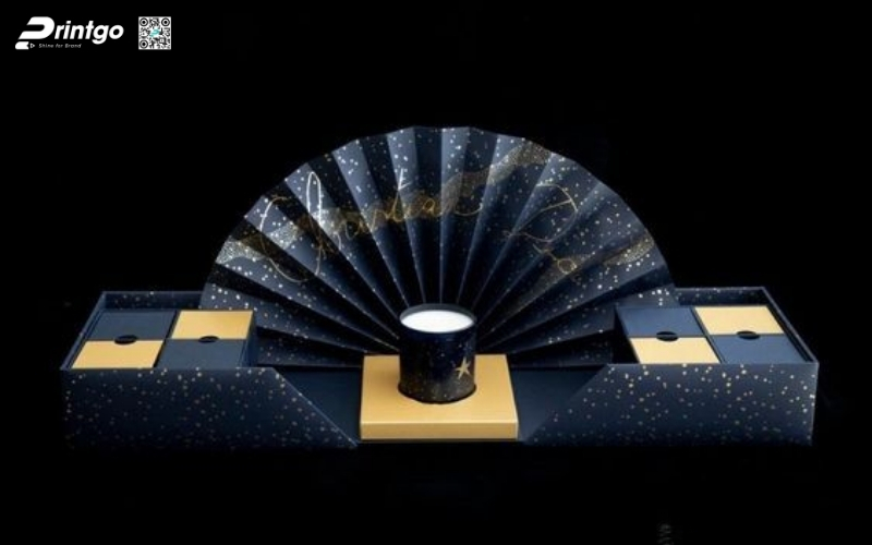 Hộp quà tết độc đáo hình quạt lạ mắt Hộp quà tết độc đáo hình quạt lạ mắt