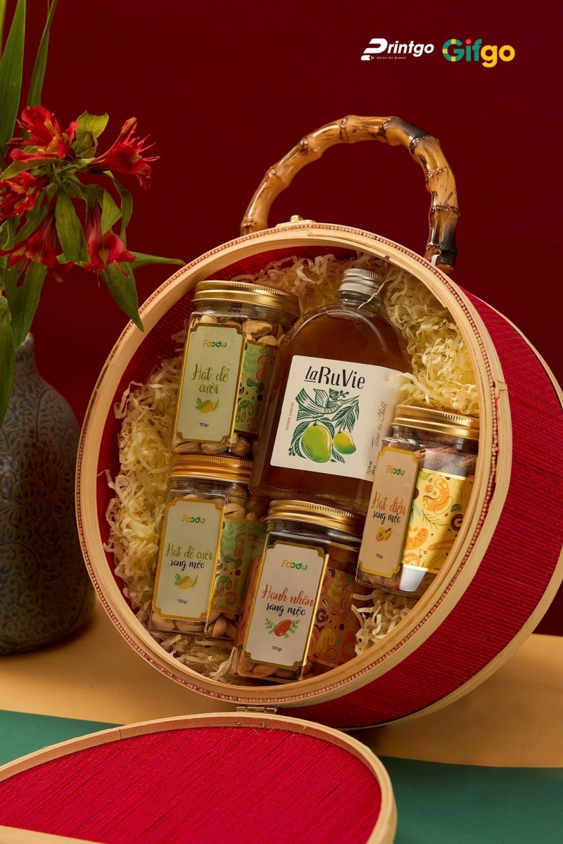 Hộp quà Tết chất liệu mây tre thân thiện Hộp quà Tết chất liệu mây tre thân thiện
